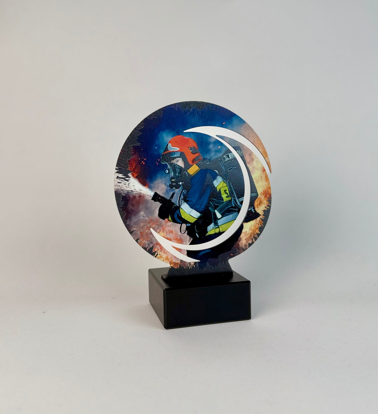Kovová trofej H004